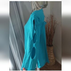 Ali Miles Turquoise Blue Cut Out 3/4 Sleeve & Back Textured Gauzy Tunic Top Sm